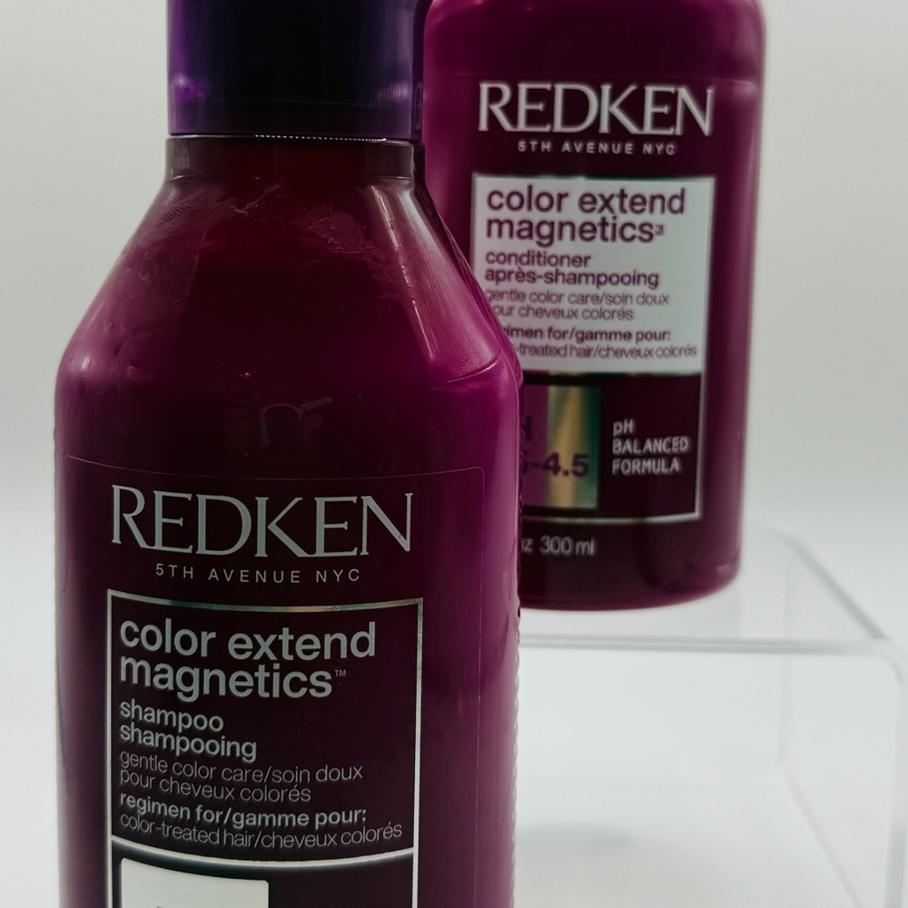 Redken Color Extend Magnetics Hair Care Set - Deep Purple